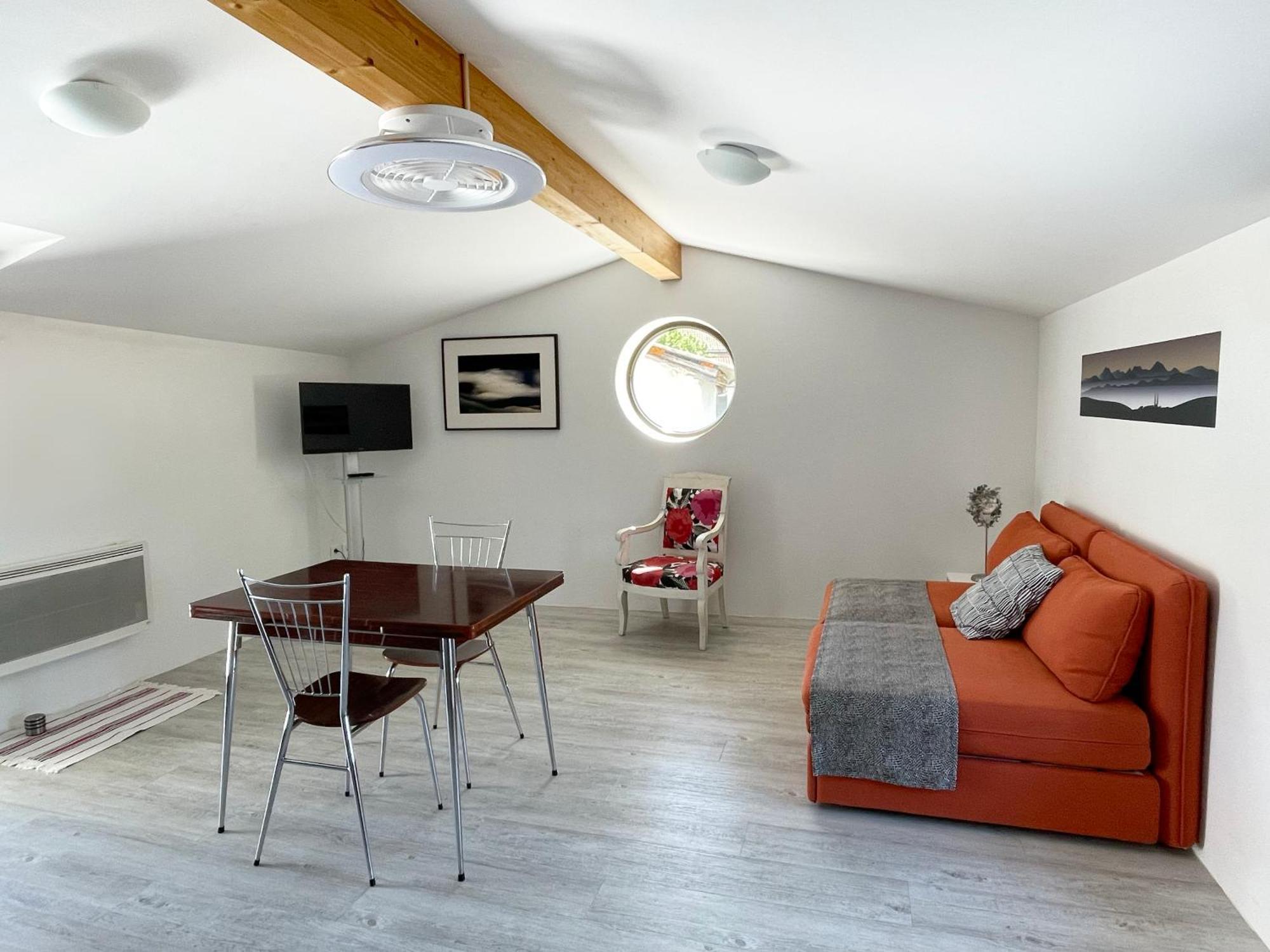 Bed and Breakfast Chemin Des Ormeaux Ennezat Экстерьер фото